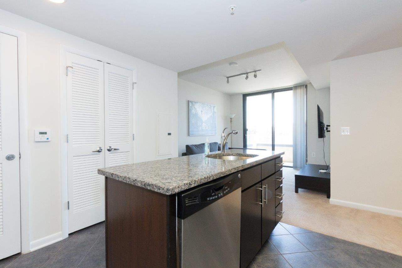 Pentagon Luxe * Arlington