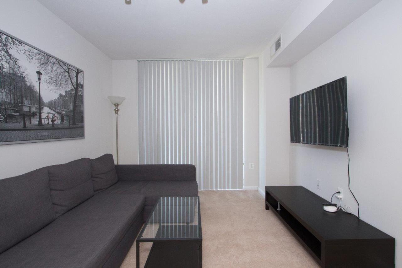 Pentagon Luxe Apartment *